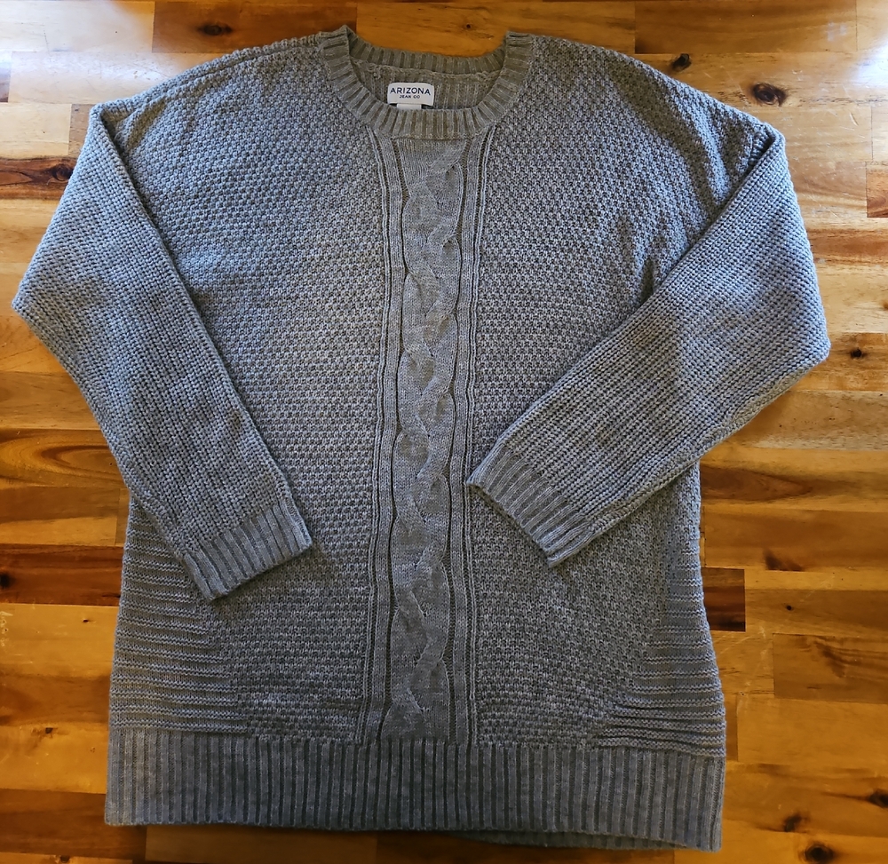 Arizona Jean Company Gray Crew Neck Sweater